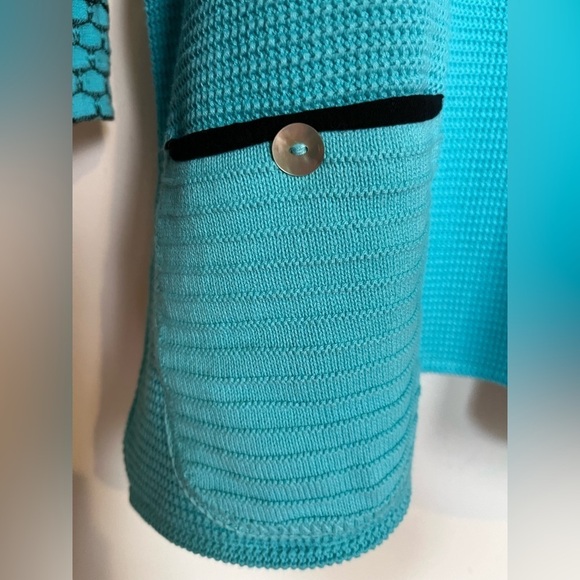 New with tags MARGARET WINTERS blue sweater. Knit size 1X - Picture 3 of 7